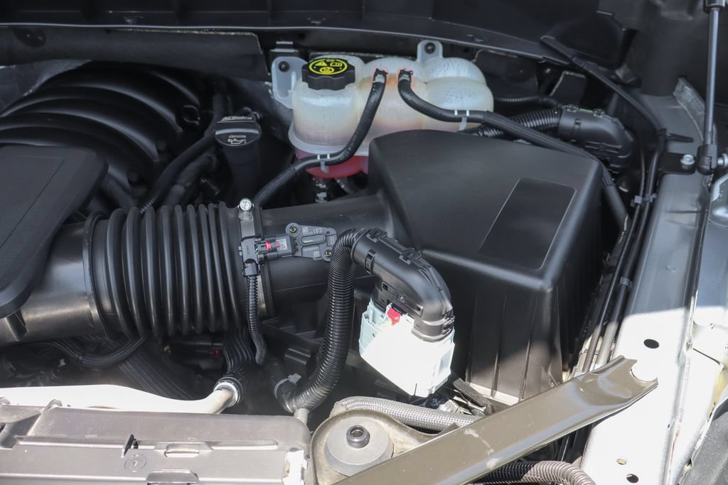 Used 2024 Chevrolet Silverado 1500 LT RWD image 15