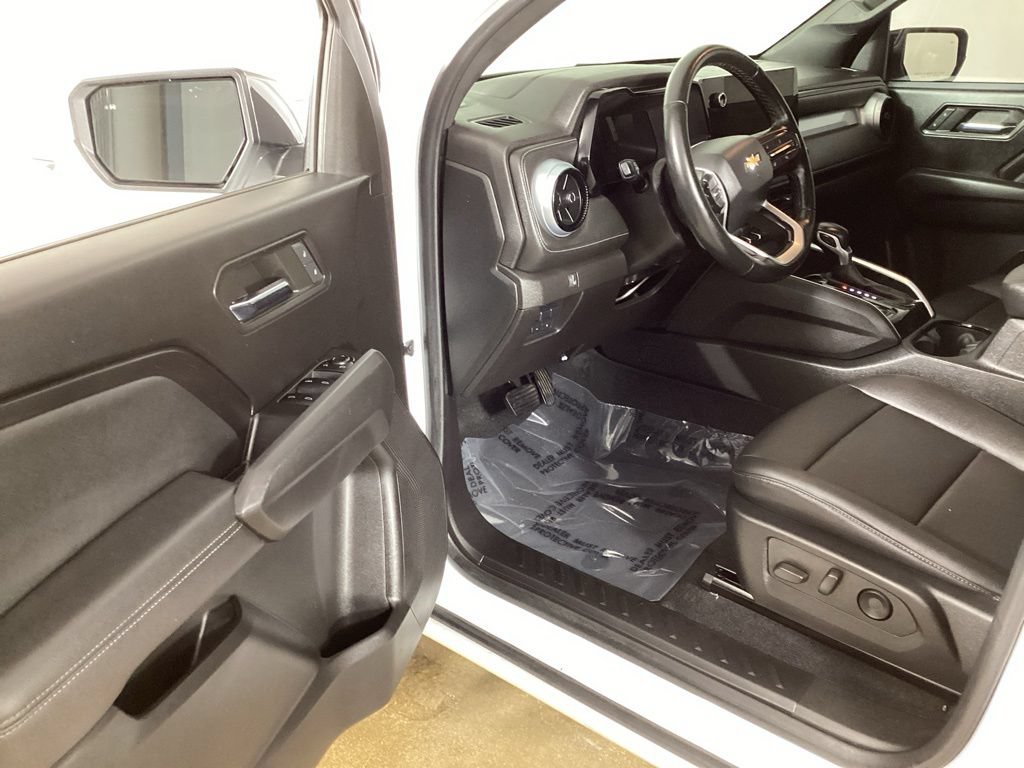 Used 2023 Chevrolet Colorado LT w/ LT Convenience Package III AWD/4WD image 10