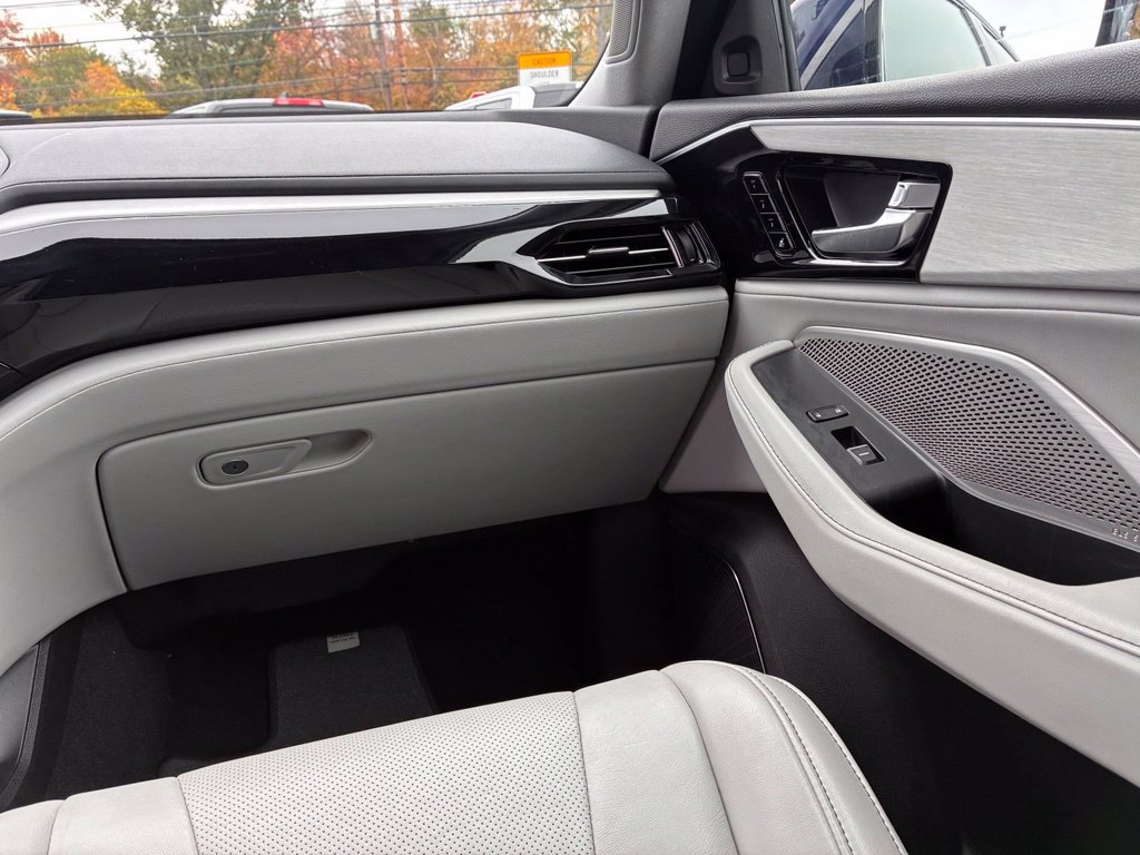 Used 2024 Acura MDX w/ Technology Package AWD/4WD image 36