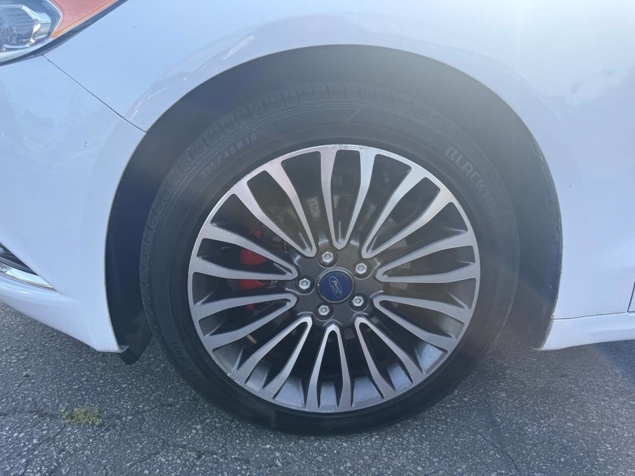 Used 2017 Ford Fusion SE FWD image 11
