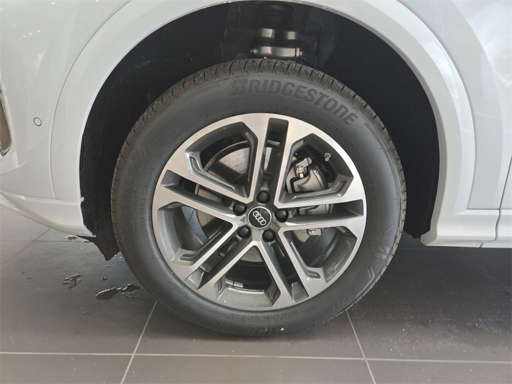 New 2025 Audi Q5 Premium image 10