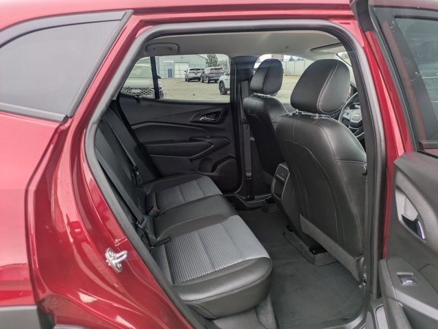 Used 2025 Chevrolet Trax LT image 24