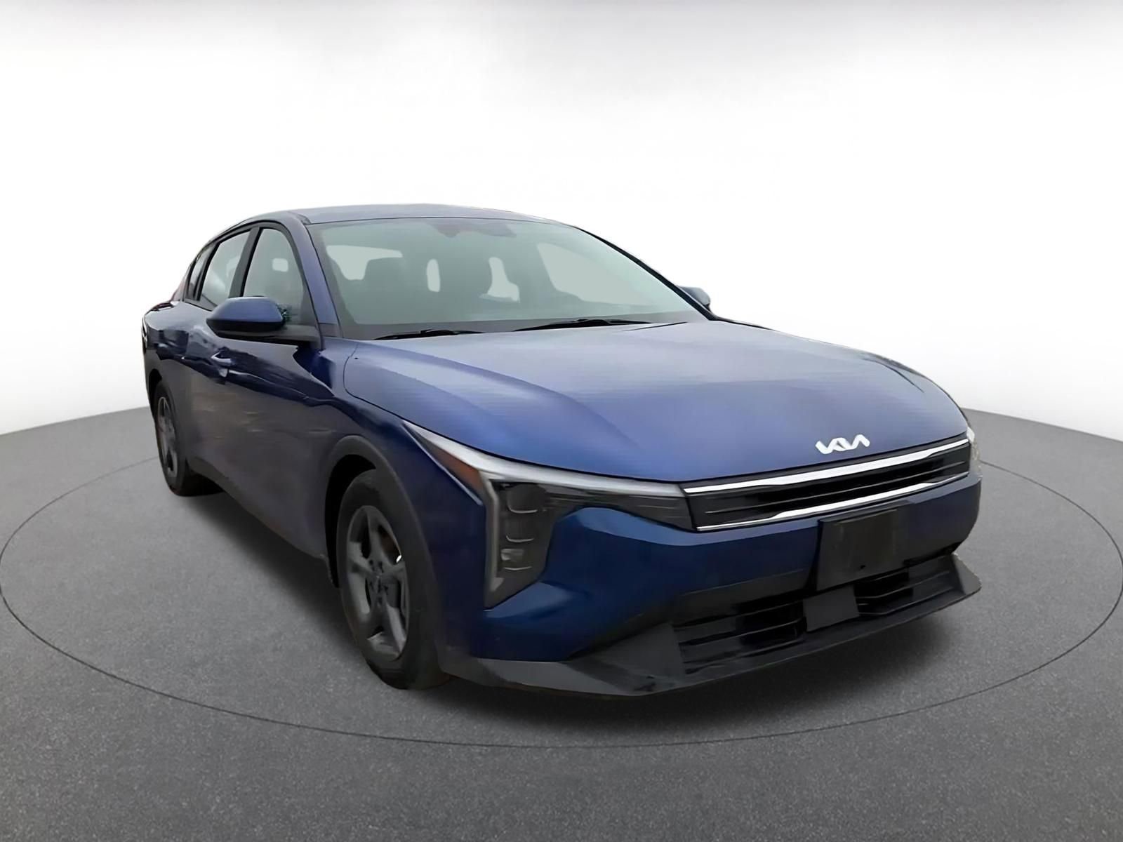 Used 2025 Kia K4 FWD image 3