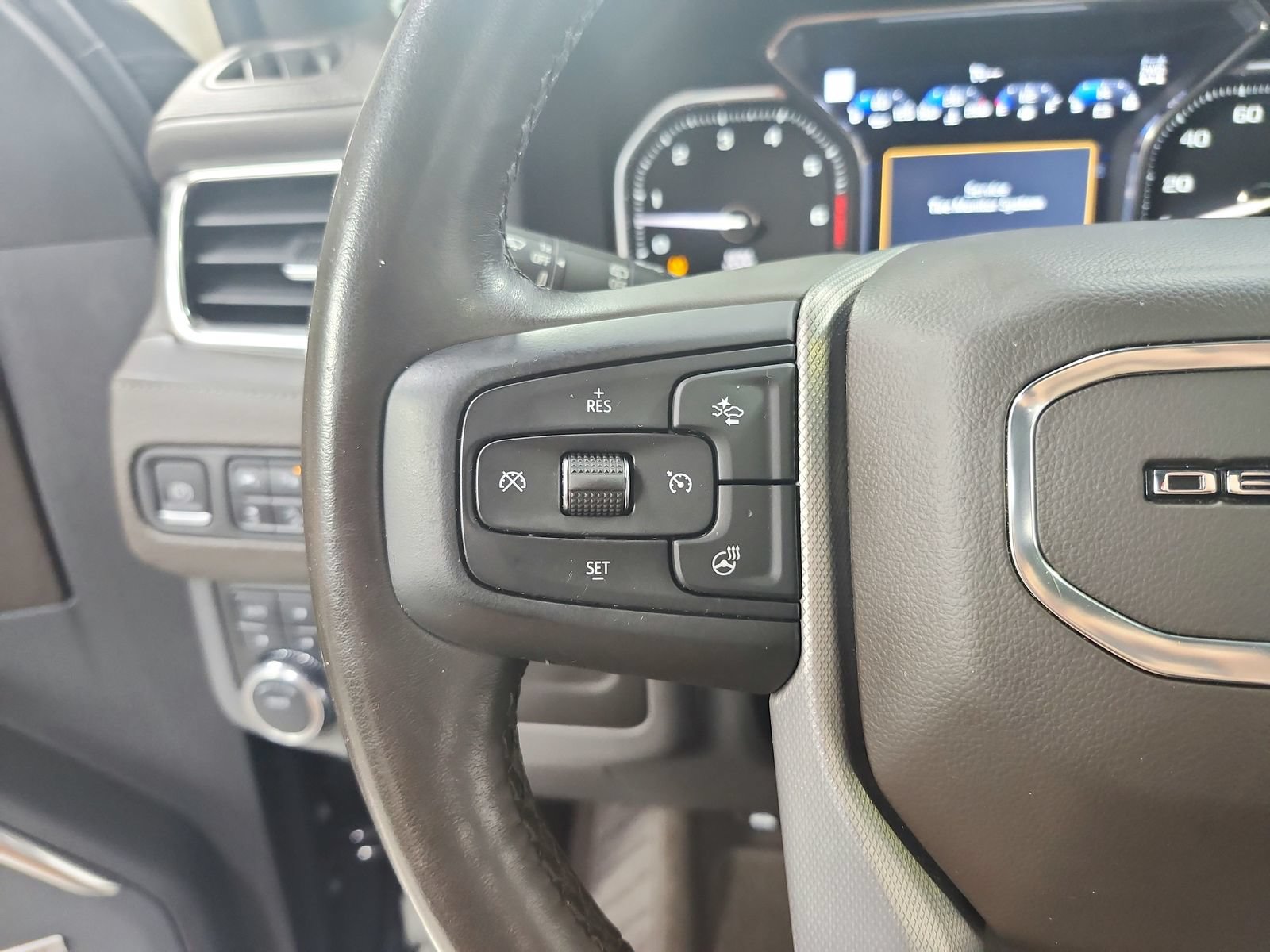 Used 2021 GMC Yukon XL Denali AWD/4WD image 24