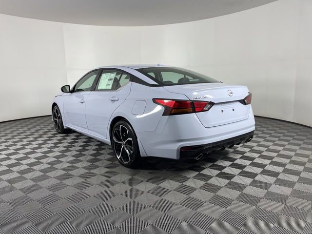 New 2025 Nissan Altima 2.5 SR image 7