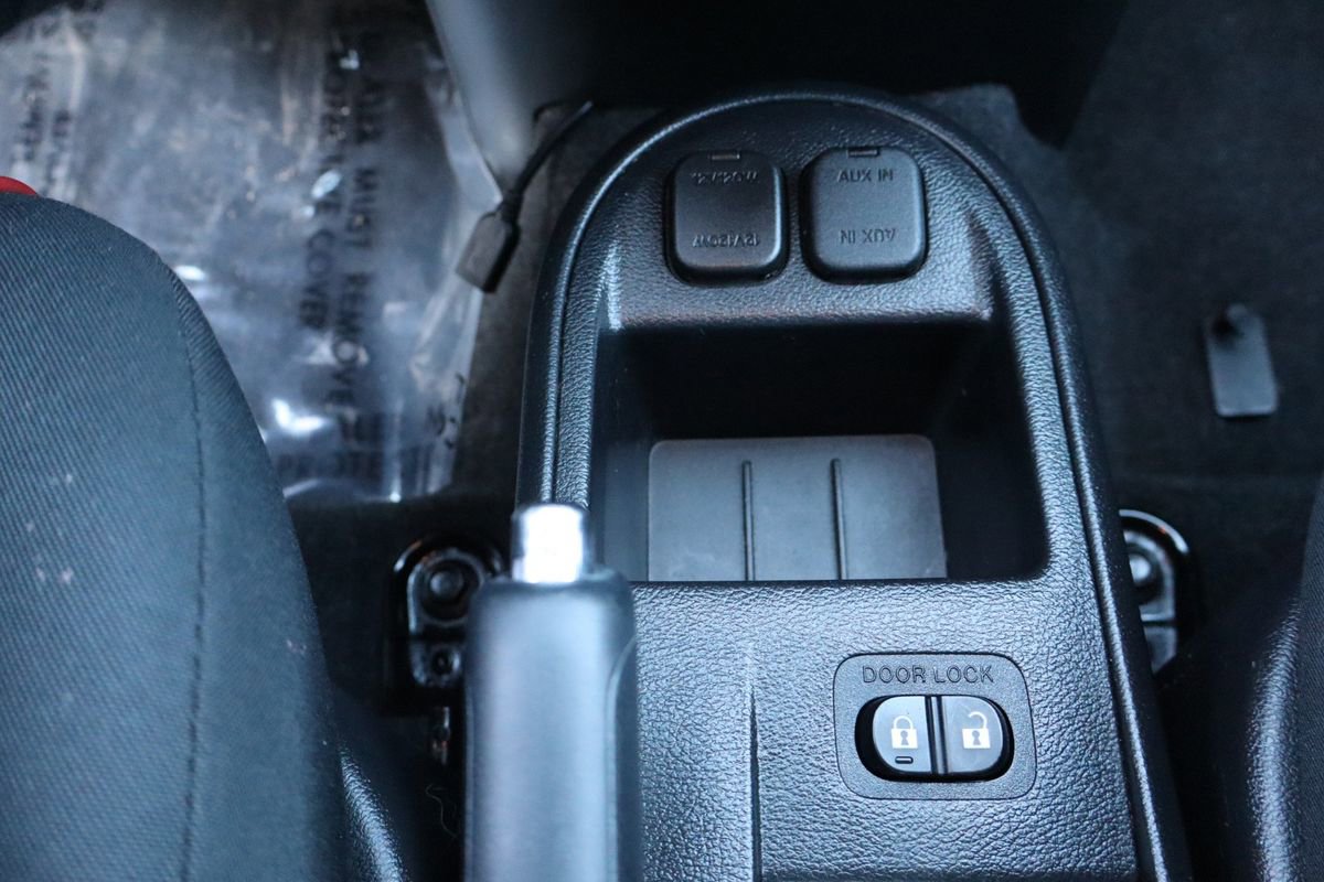 Used 2012 MAZDA MAZDA2 Touring image 34