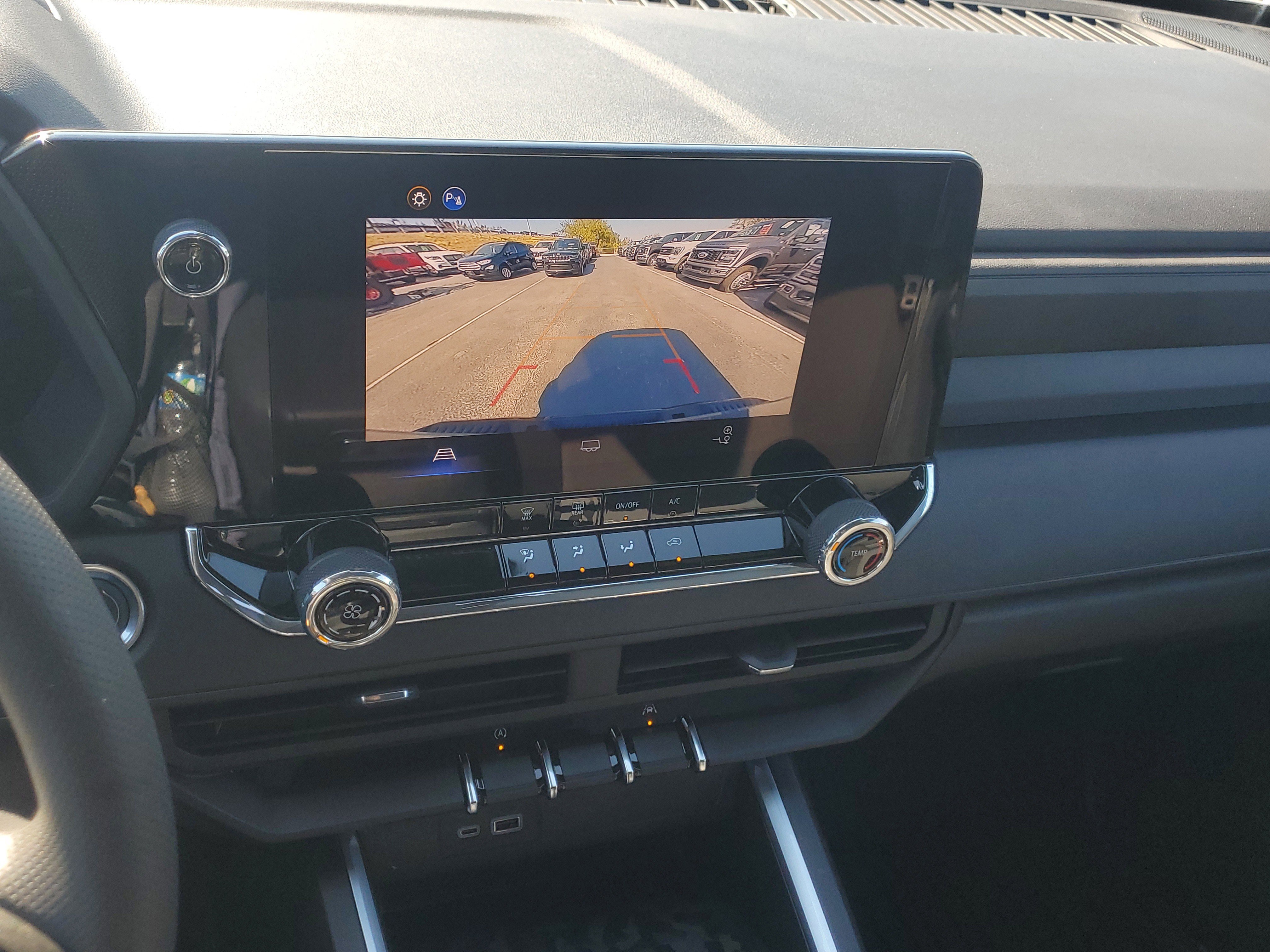 Used 2025 Chevrolet Colorado W/T image 25