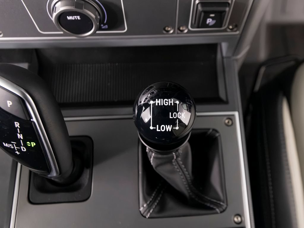 Used 2025 INEOS Grenadier AWD/4WD image 27