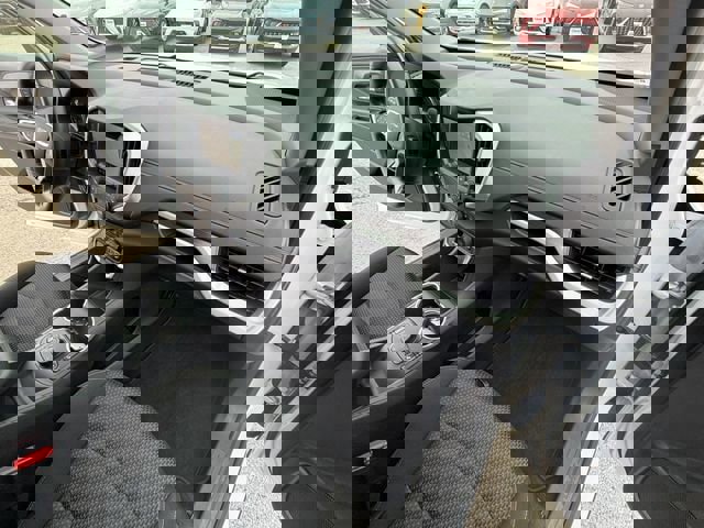 Used 2022 GMC Terrain SLE w/ Driver Convenience Package AWD/4WD image 32