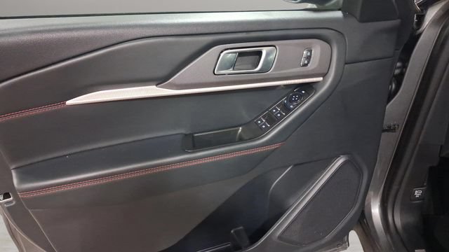 Used 2025 Ford Explorer ST-Line AWD/4WD image 24