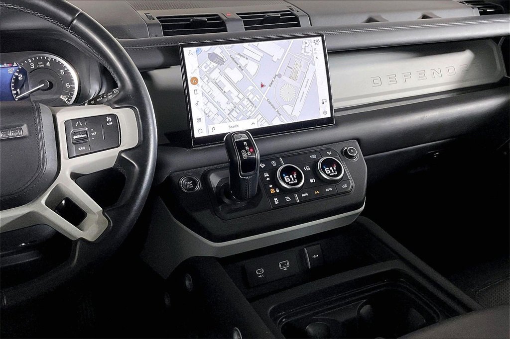 Used 2023 Land Rover Defender 110 X-Dynamic SE image 5