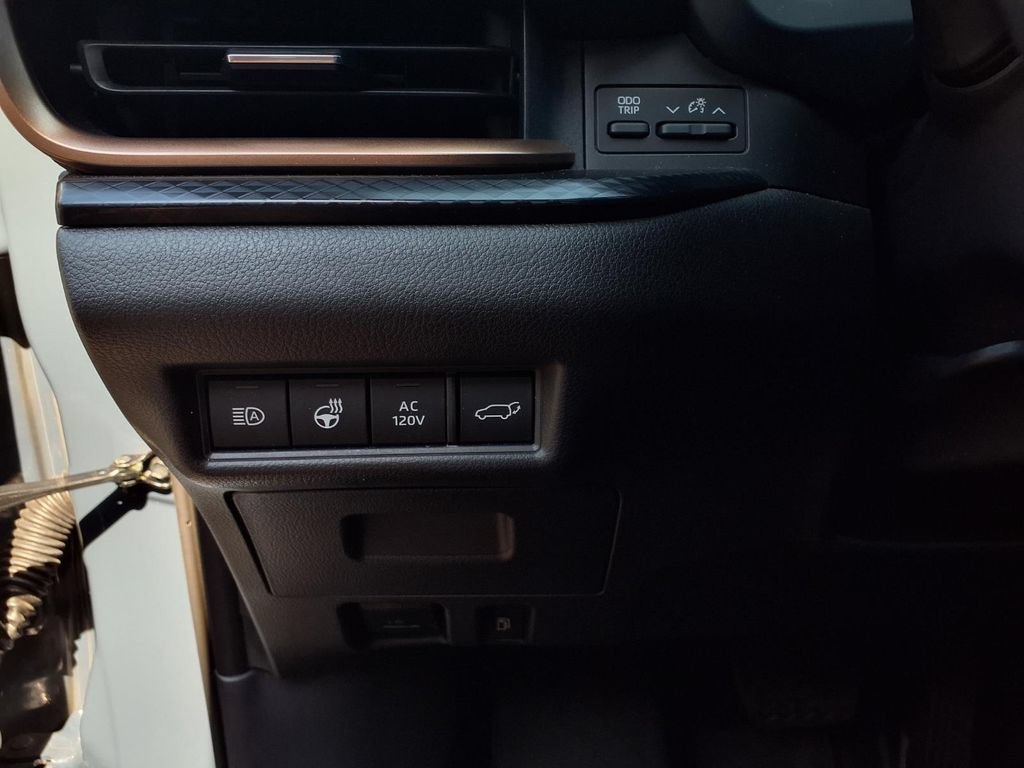 Certified 2025 Toyota Grand Highlander AWD Hybrid image 15