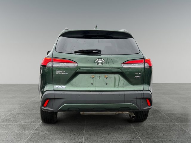 Used 2023 Toyota Corolla Cross XLE w/ Convenience Package image 4