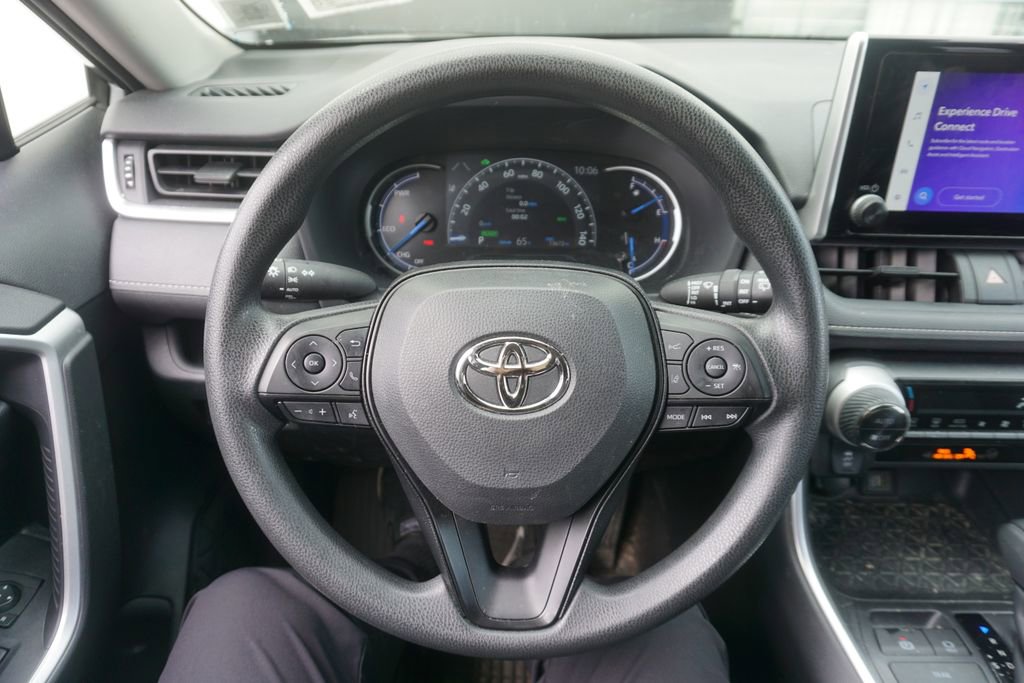 Used 2023 Toyota RAV4 XLE image 3