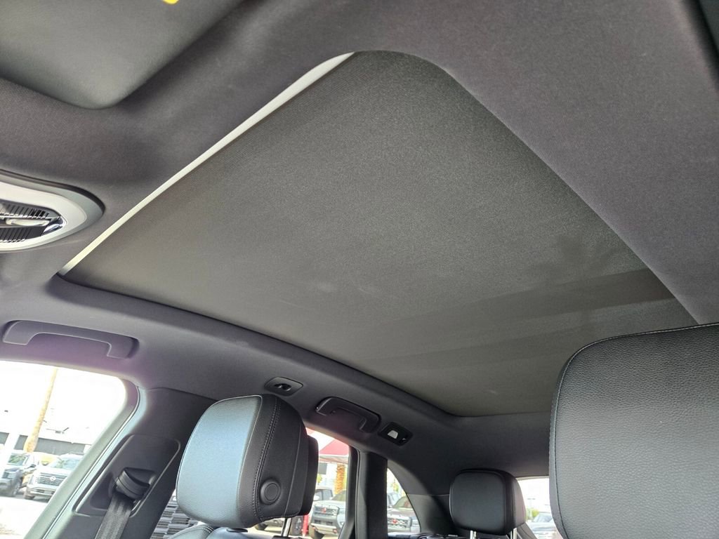 Used 2022 Porsche Macan image 12