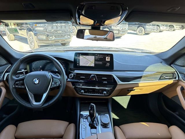 Used 2022 BMW 530e w/ Premium Package image 13