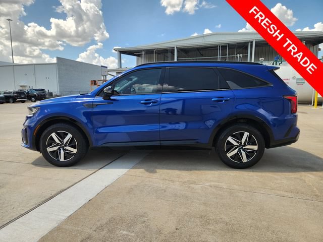 Used 2023 Kia Sorento S w/ Panoramic Sunroof Package FWD image 4