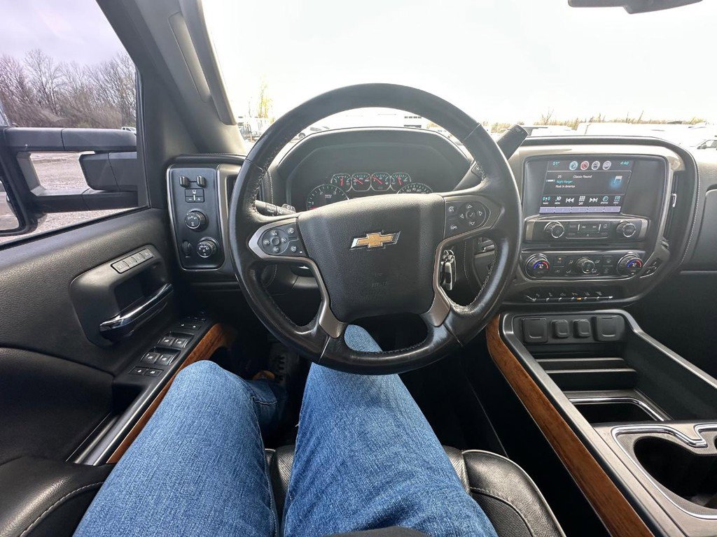 Used 2018 Chevrolet Silverado 3500 High Country w/ Duramax Plus Package AWD/4WD image 28