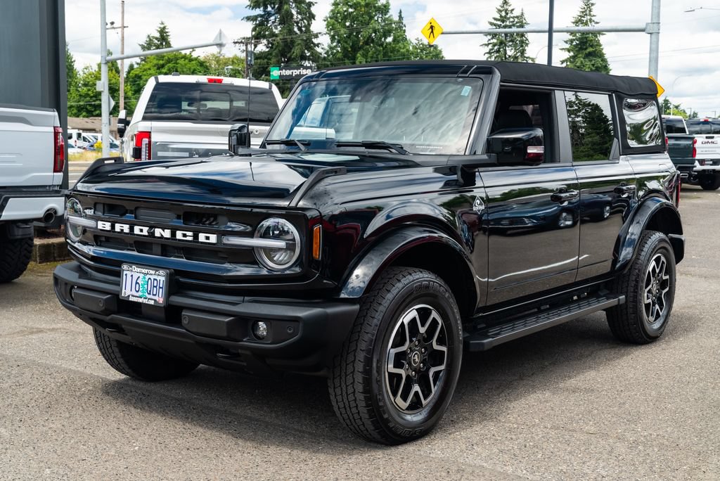 Used 2024 Ford Bronco Outer Banks AWD/4WD image 3