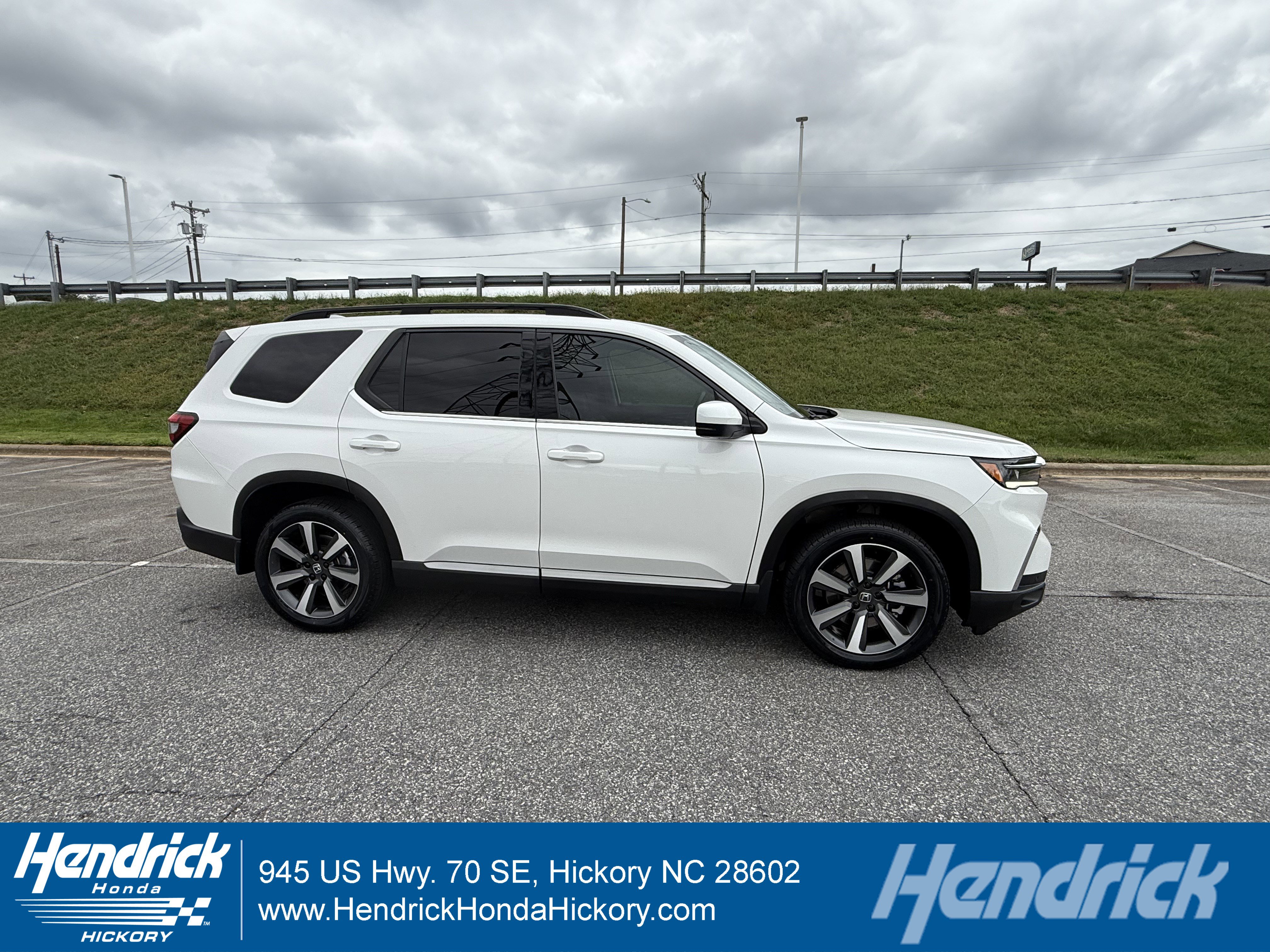 Used 2023 Honda Pilot Touring
