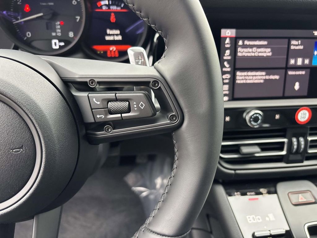 New 2026 Porsche Macan image 28