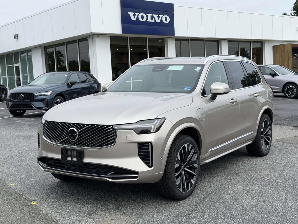 New 2026 Volvo XC90 T8 Plus w/ Protection Package AWD/4WD image 22