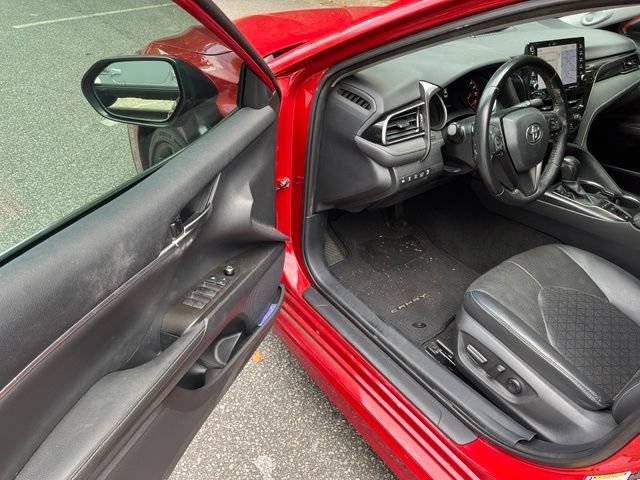 Used 2021 Toyota Camry XSE w/ Navigation Package FWD image 4