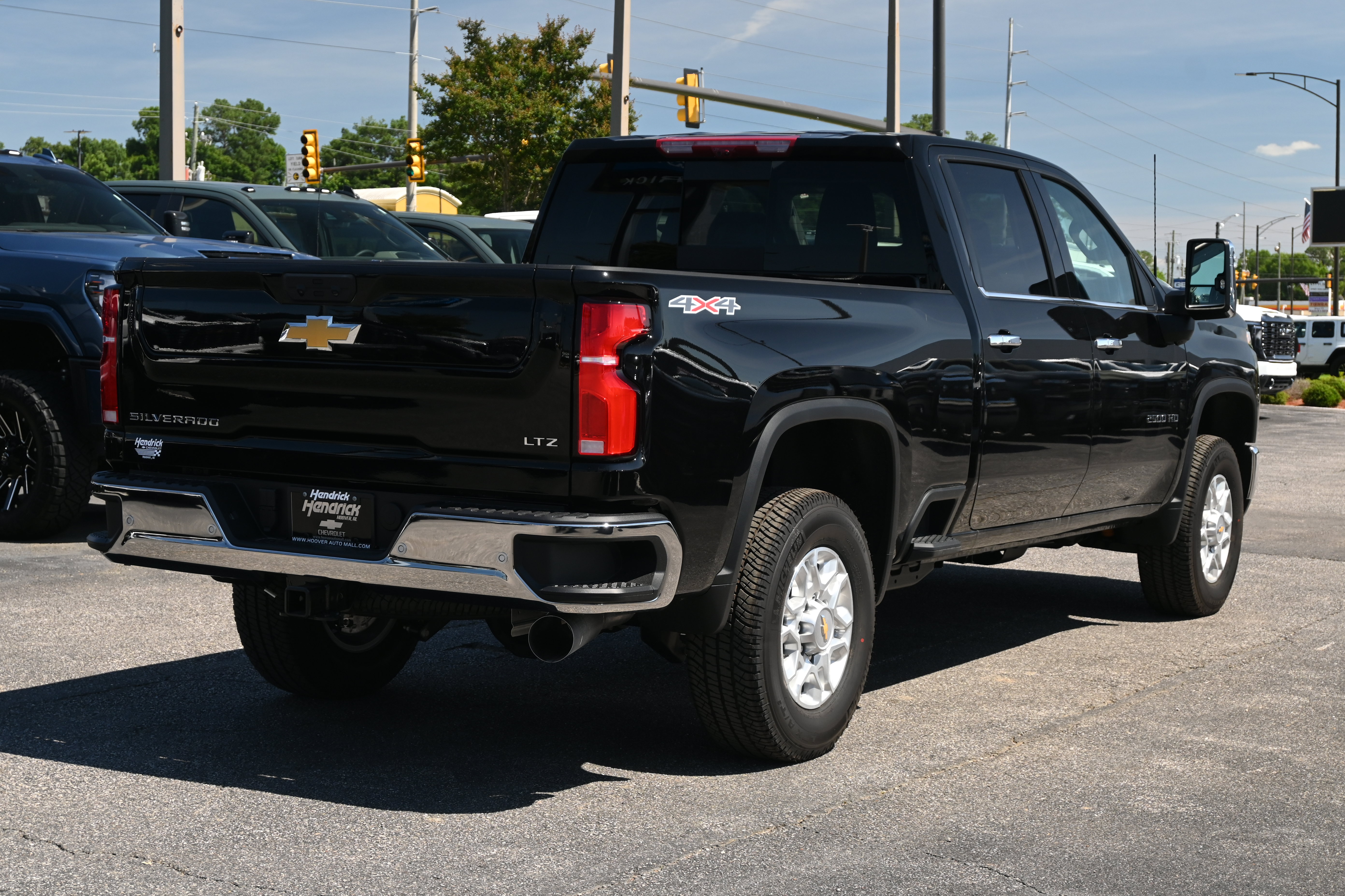 New 2026 Chevrolet Silverado 2500 LTZ w/ LTZ Premium Package AWD/4WD image 10