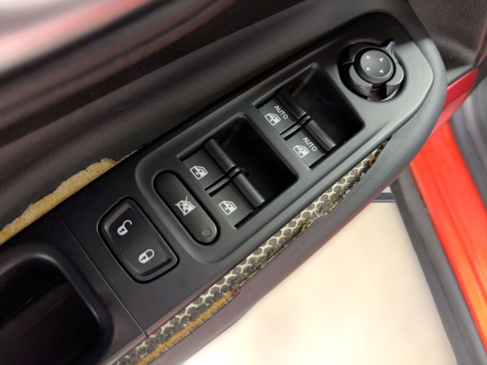 Used 2015 Jeep Renegade Trailhawk w/ Popular Equipment Group image 12