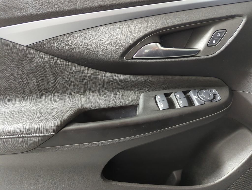 Used 2025 Buick Envista Preferred image 9