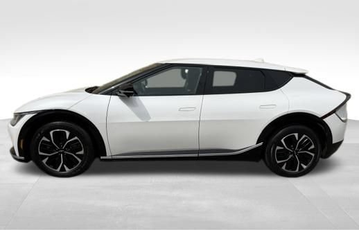 Used 2022 Kia EV6 Wind w/ Wind Technology Package AWD/4WD image 10