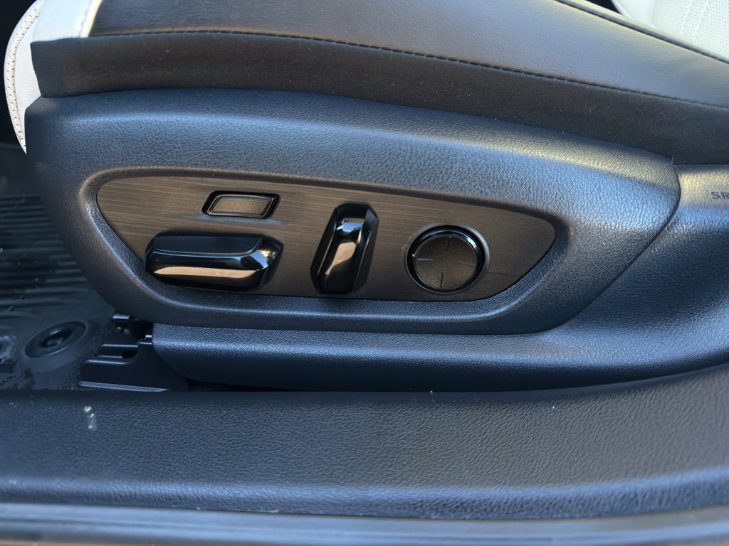 Used 2024 Lexus ES 350 Ultra Luxury w/ Accessory Package (Z1) image 15