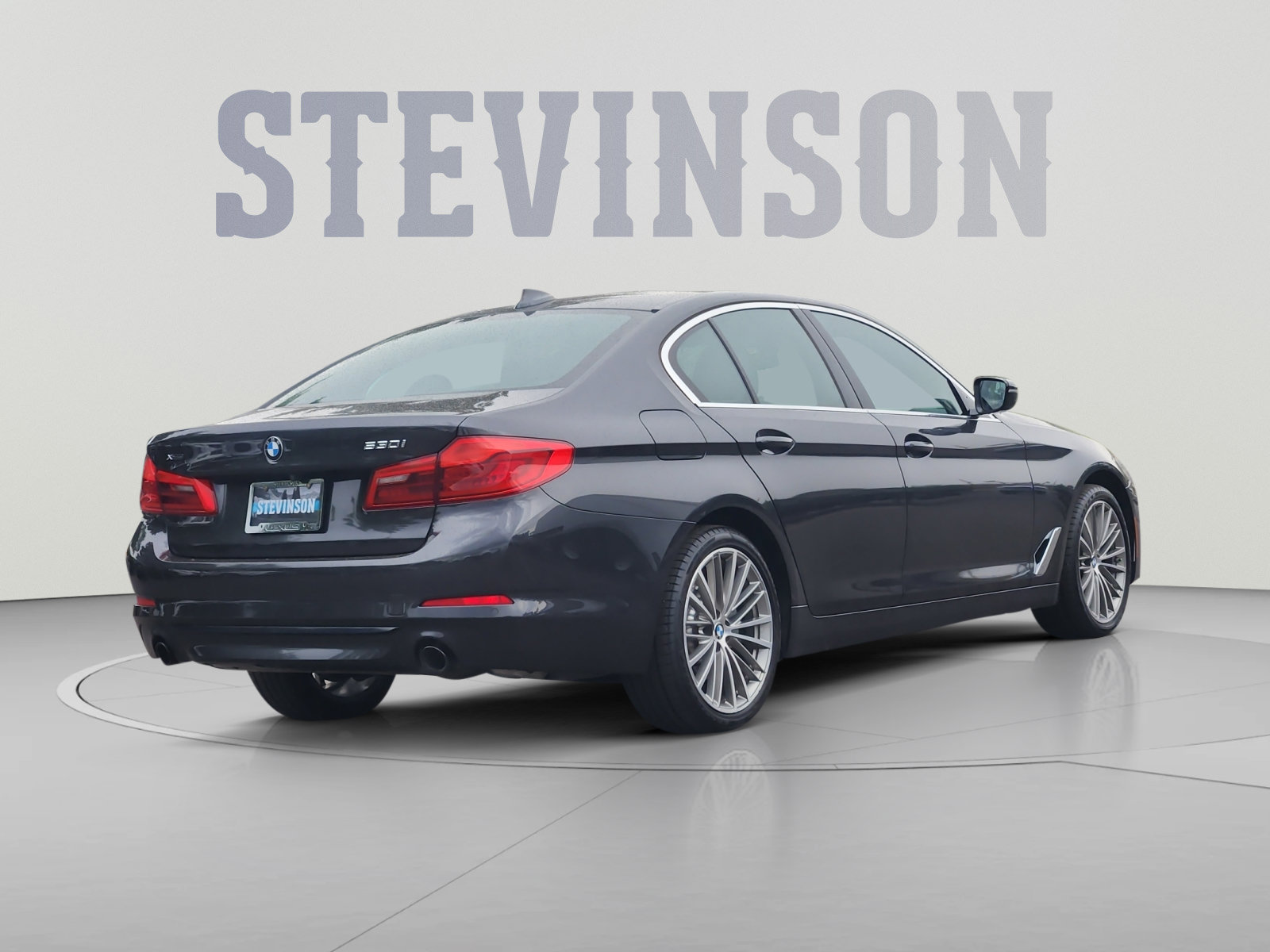 Used 2020 BMW 530i xDrive w/ M Sport Package AWD/4WD image 5