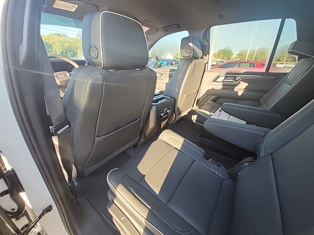 New 2026 GMC Yukon Elevation image 15