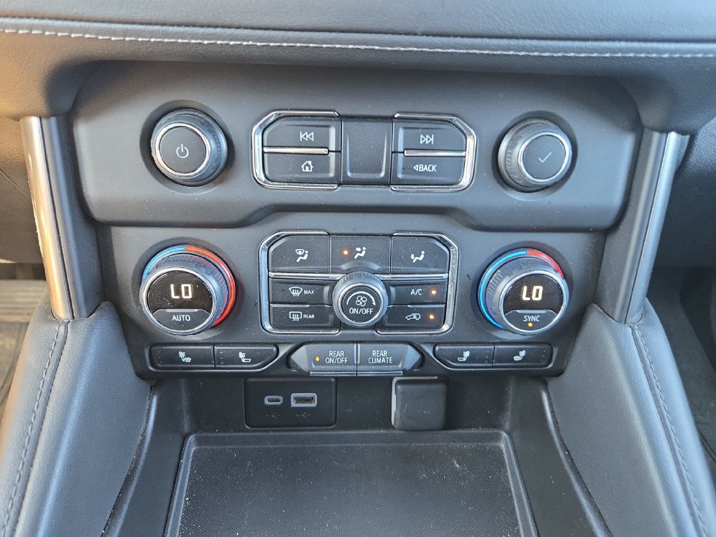 Used 2024 Chevrolet Suburban Z71 AWD/4WD image 29