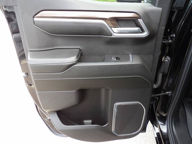 Used 2024 Chevrolet Silverado 1500 LT AWD/4WD image 29