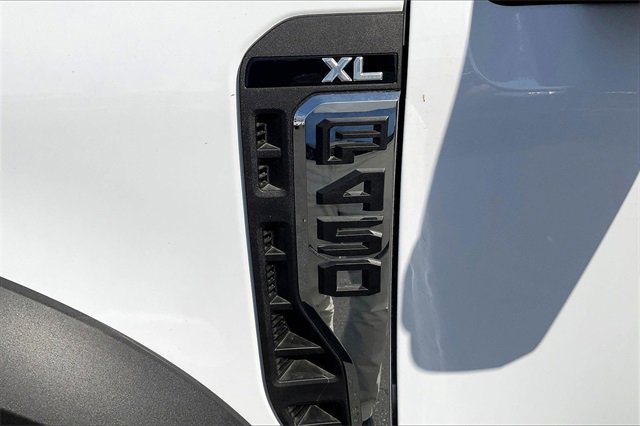 Used 2024 Ford F450 XL w/ XL Chrome Package image 12