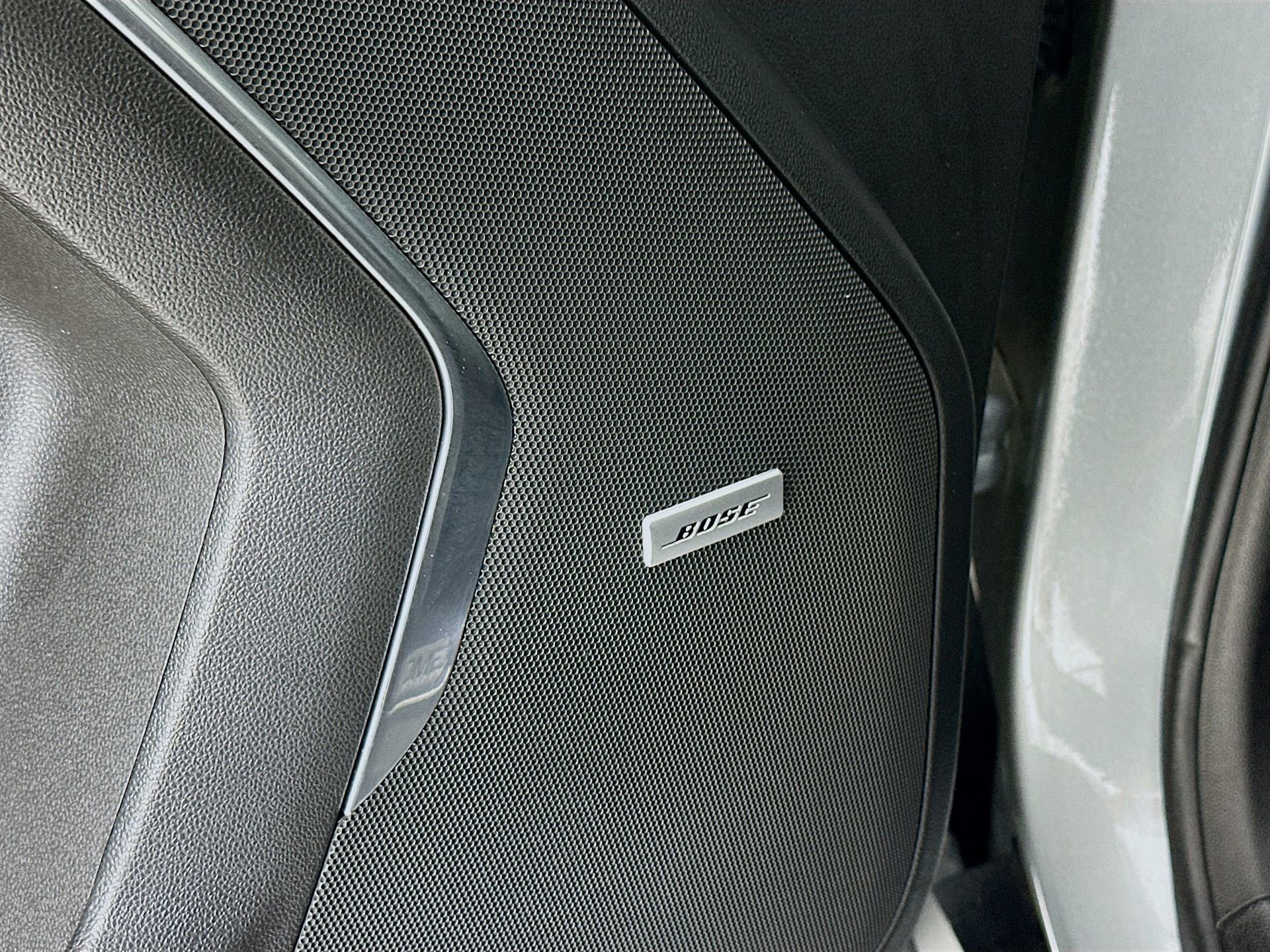 Used 2023 GMC Yukon XL SLT w/ LPO, Floor Liner Package image 20