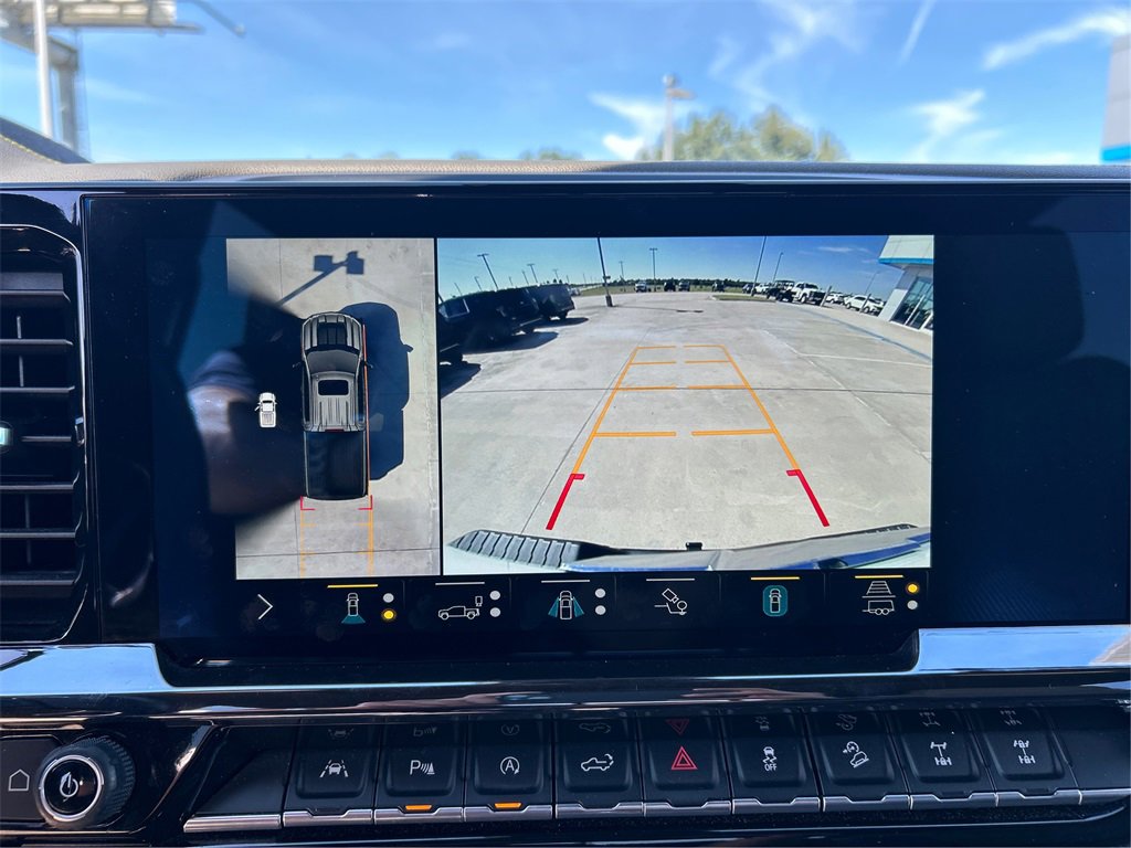 Used 2022 Chevrolet Silverado 1500 ZR2 w/ Technology Package image 36