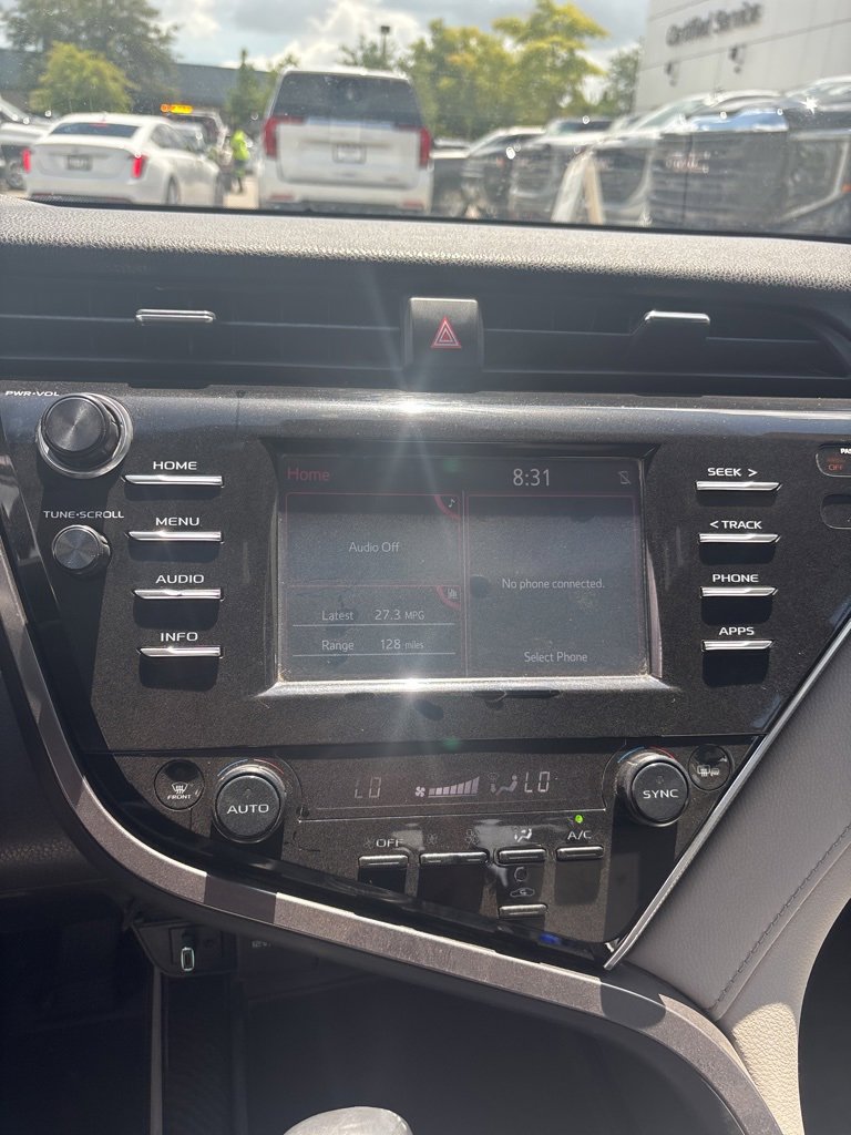 Used 2018 Toyota Camry XSE image 23
