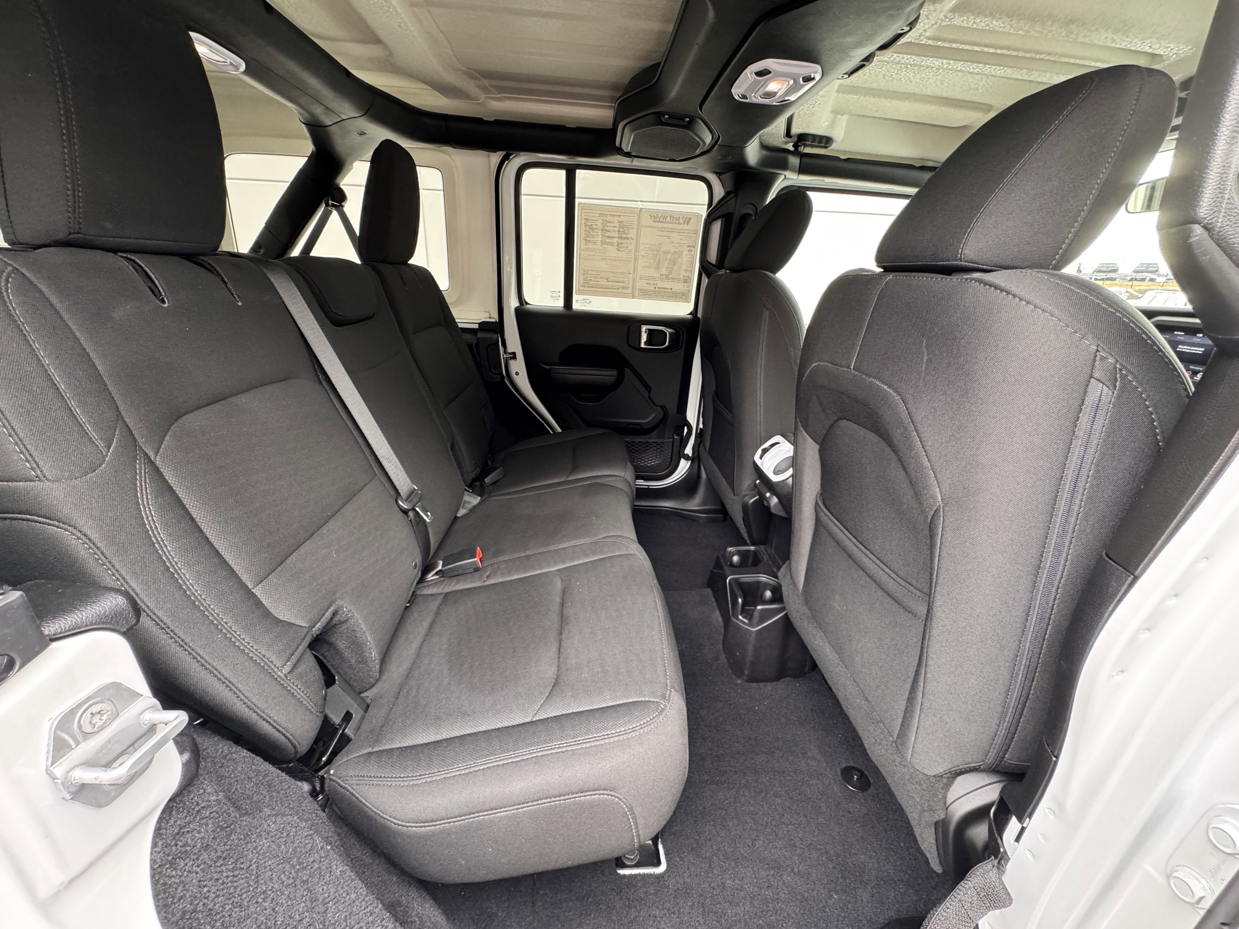 Used 2018 Jeep Wrangler Unlimited Sport S image 27