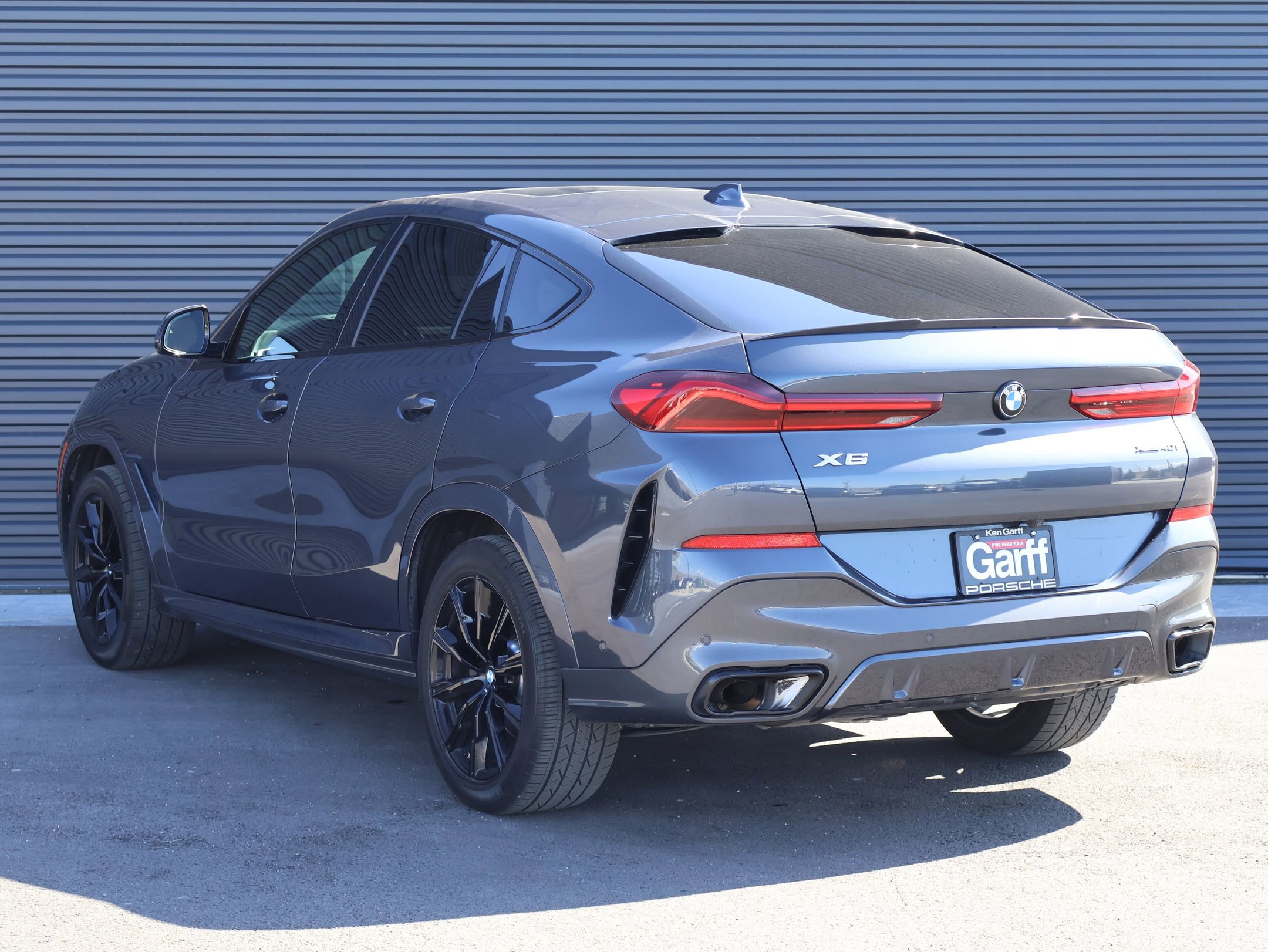 Used 2021 BMW X6 xDrive40i w/ M Sport Package AWD/4WD image 7