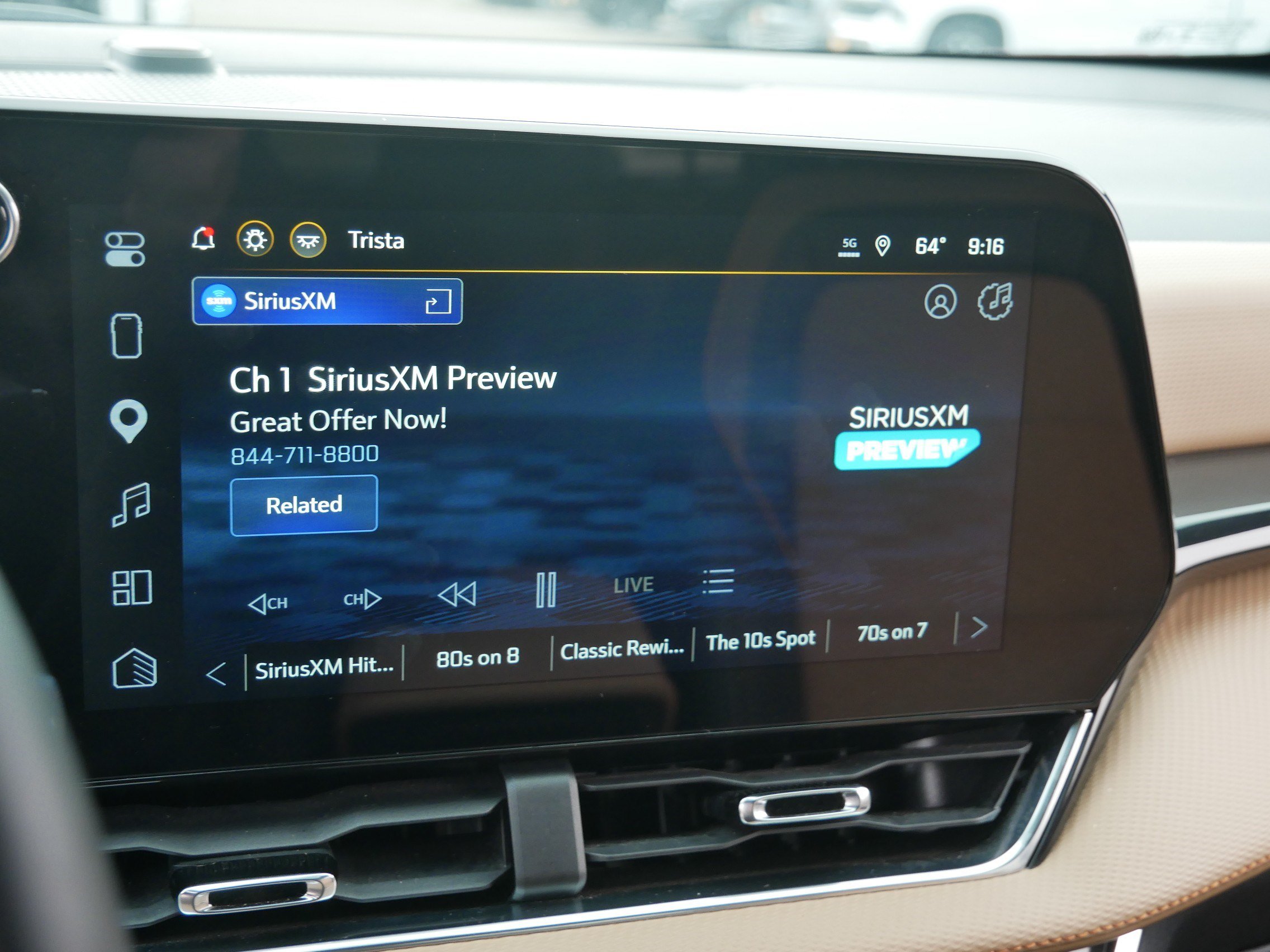 Used 2025 Chevrolet Equinox ACTIV w/ Safety and Technology Package AWD/4WD image 22