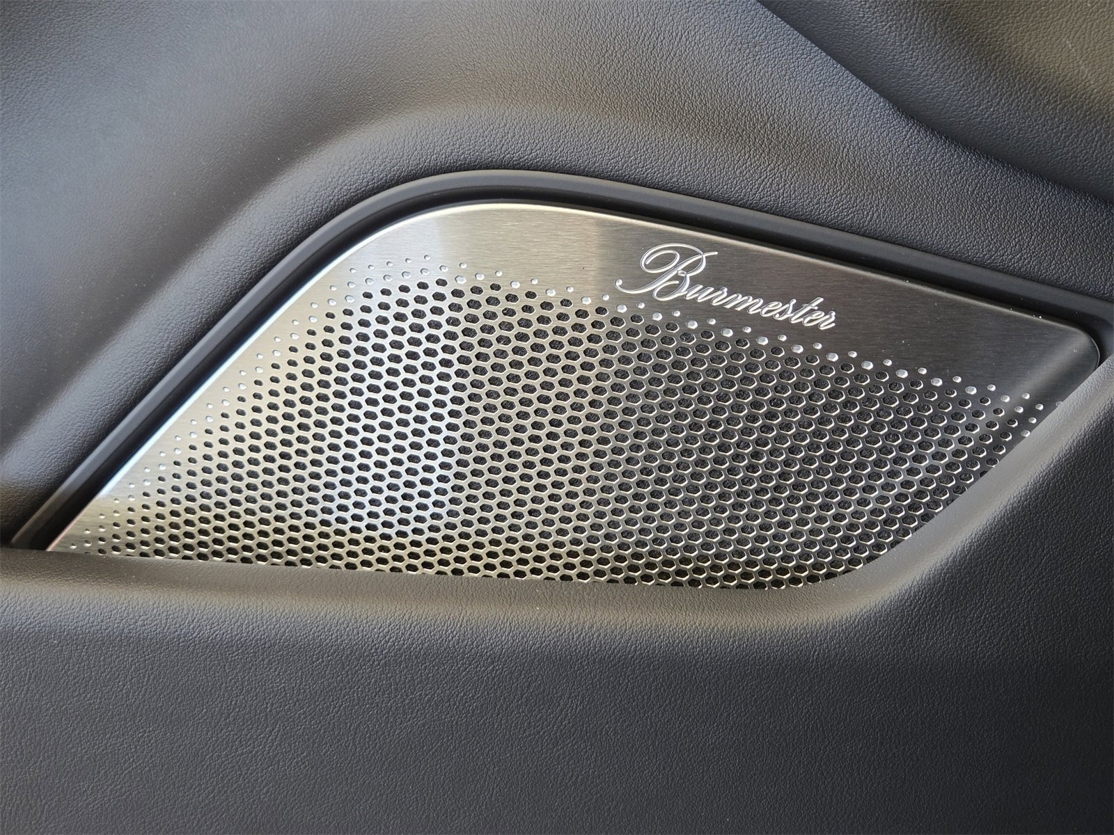 Used 2025 Porsche Taycan Turbo S image 16