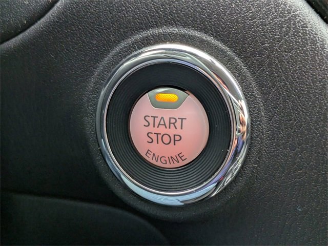 Used 2020 Nissan Pathfinder SV image 32