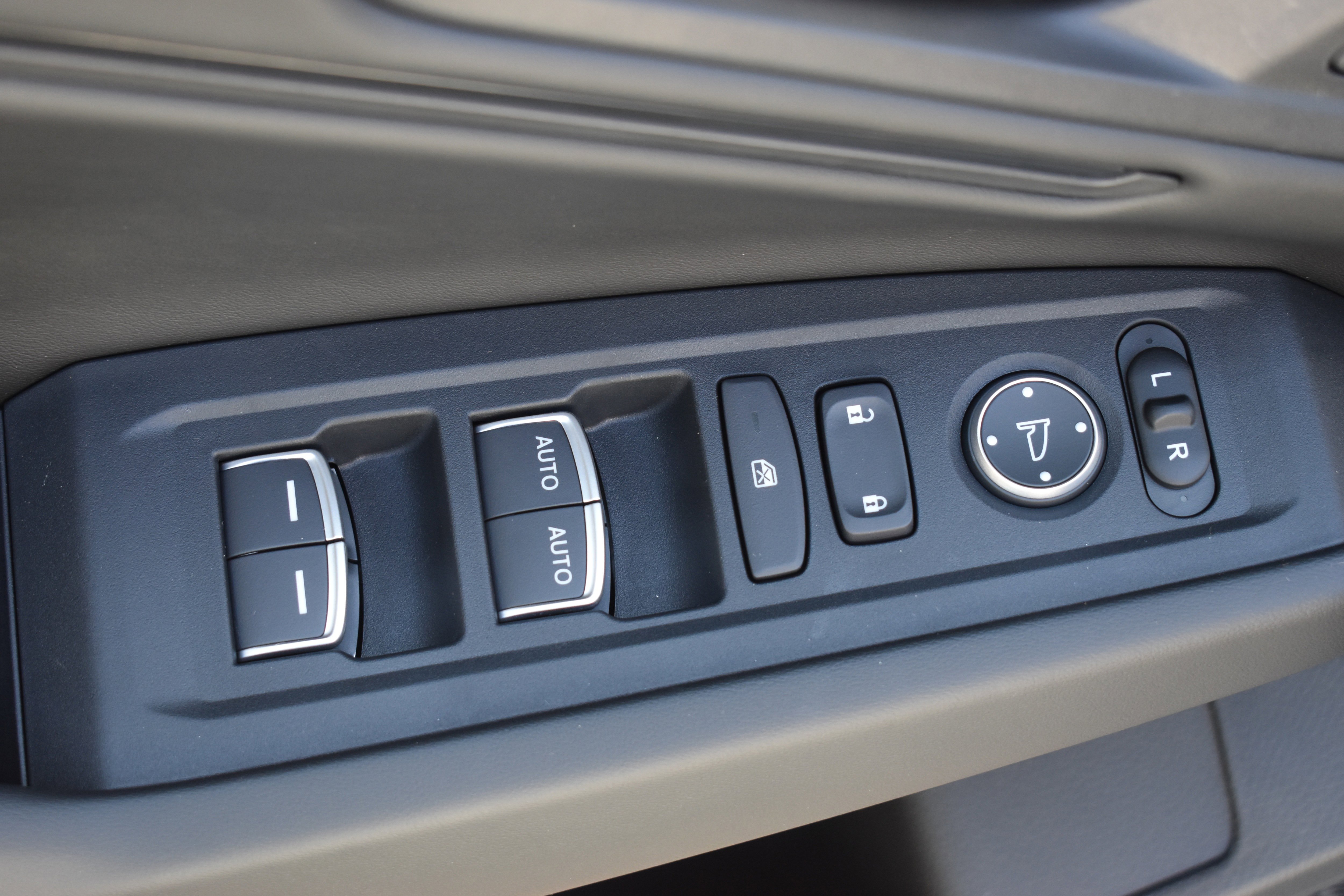 New 2025 Honda Accord EX-L image 12