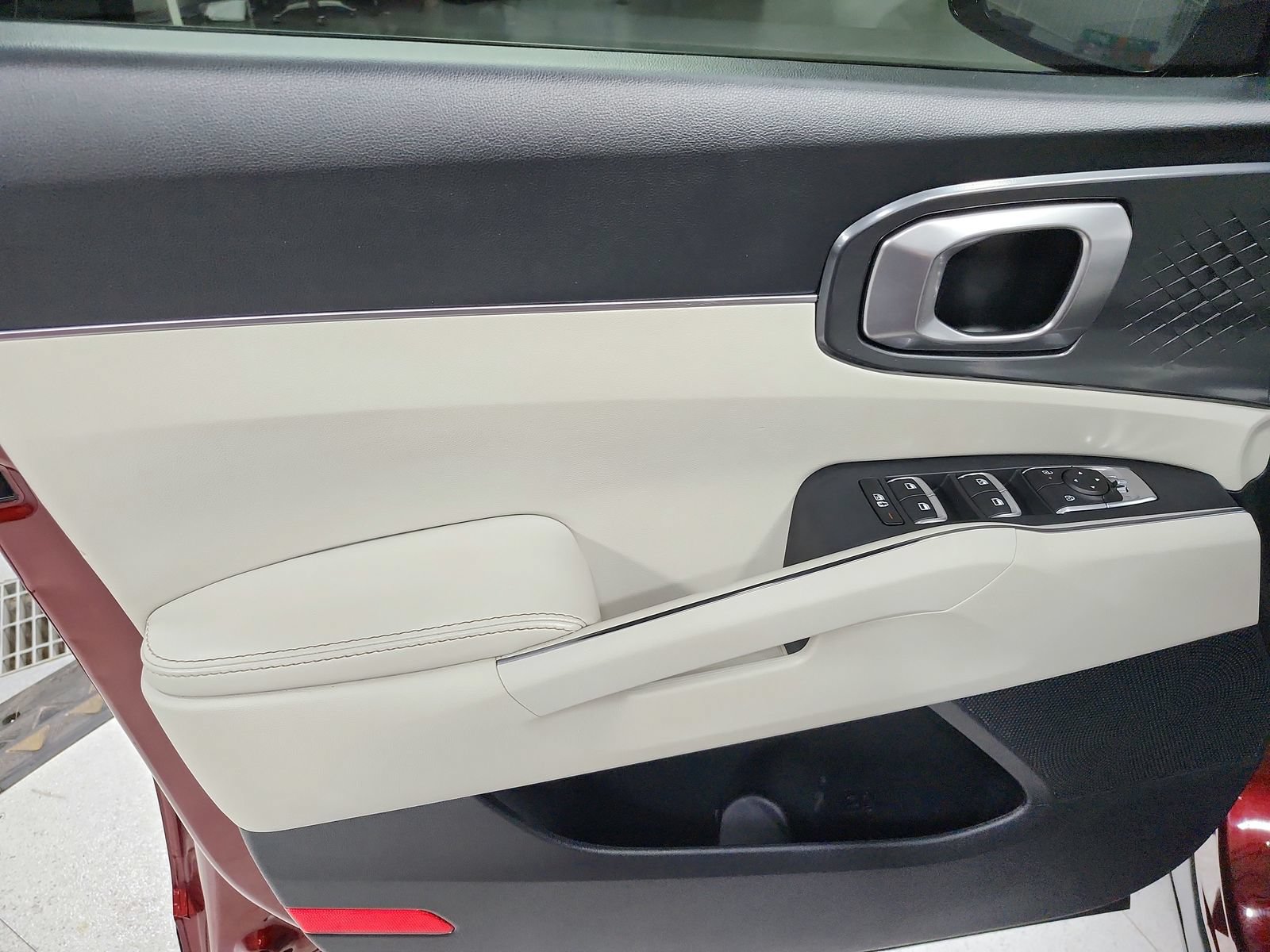 Used 2025 Kia Sorento S w/ Panoramic Sunroof Package FWD image 38