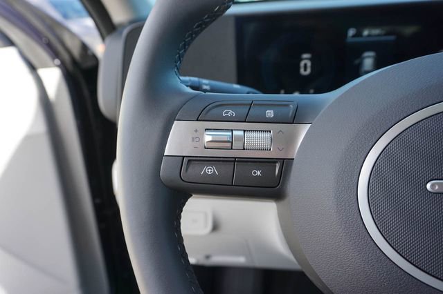 Used 2025 Hyundai Kona SEL image 21