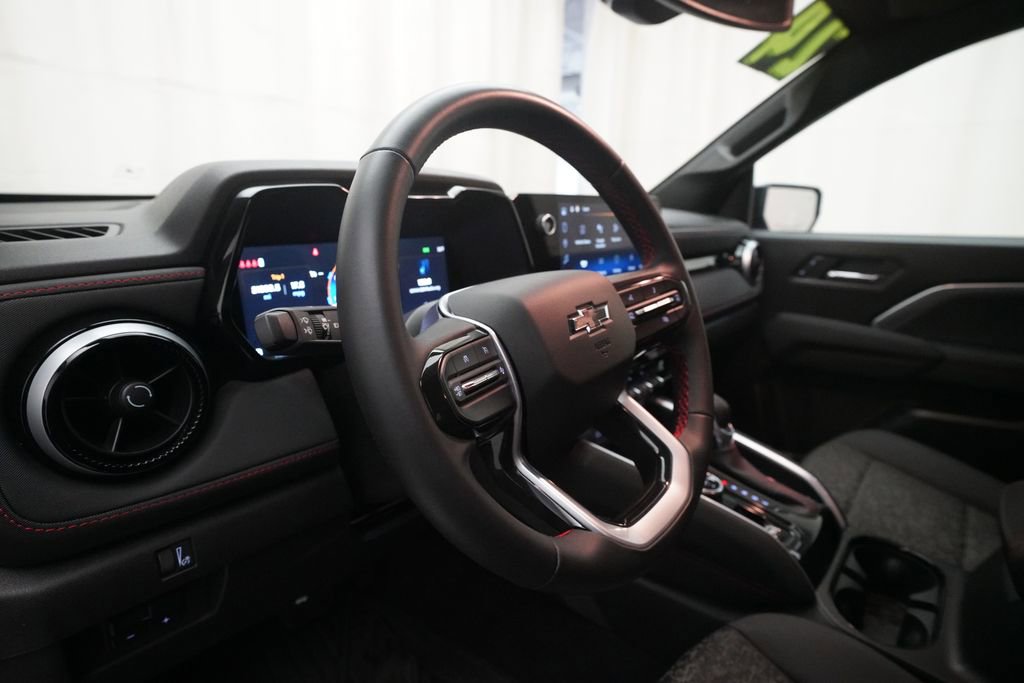 Certified 2024 Chevrolet Colorado Z71 w/ LPO, Dark Essentials Package image 8