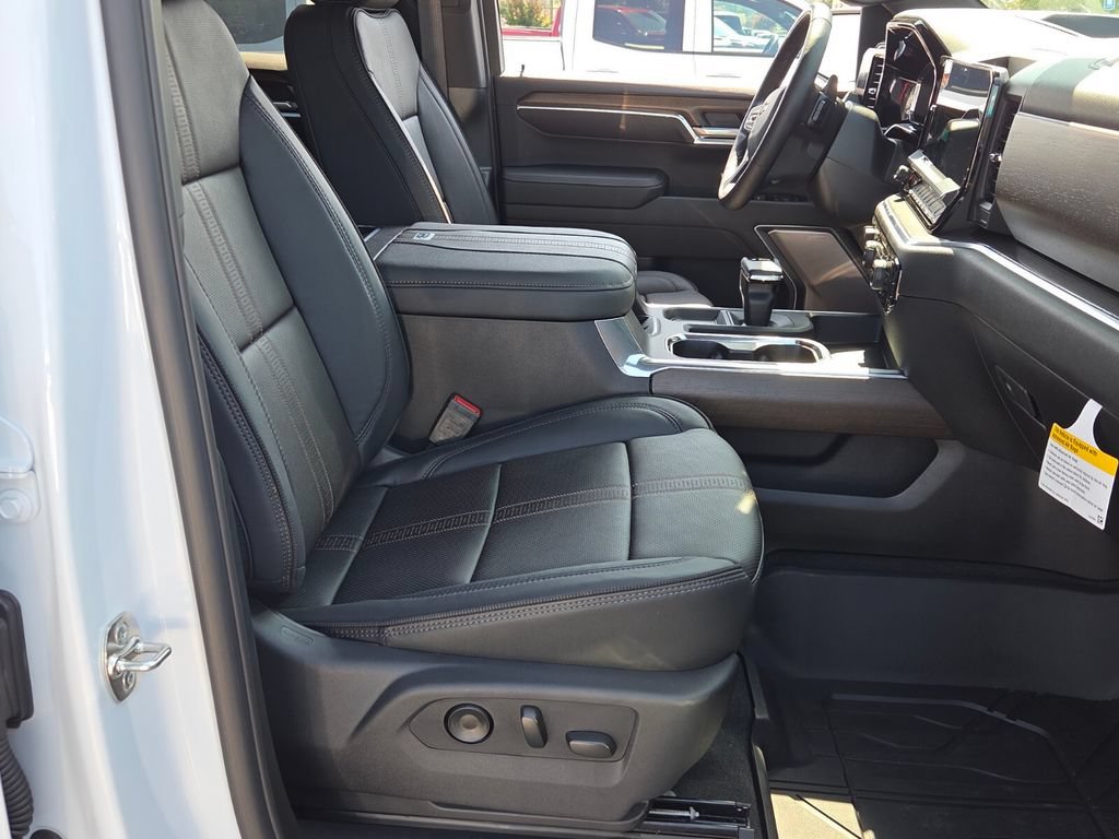 New 2026 Chevrolet Silverado 1500 High Country AWD/4WD image 16